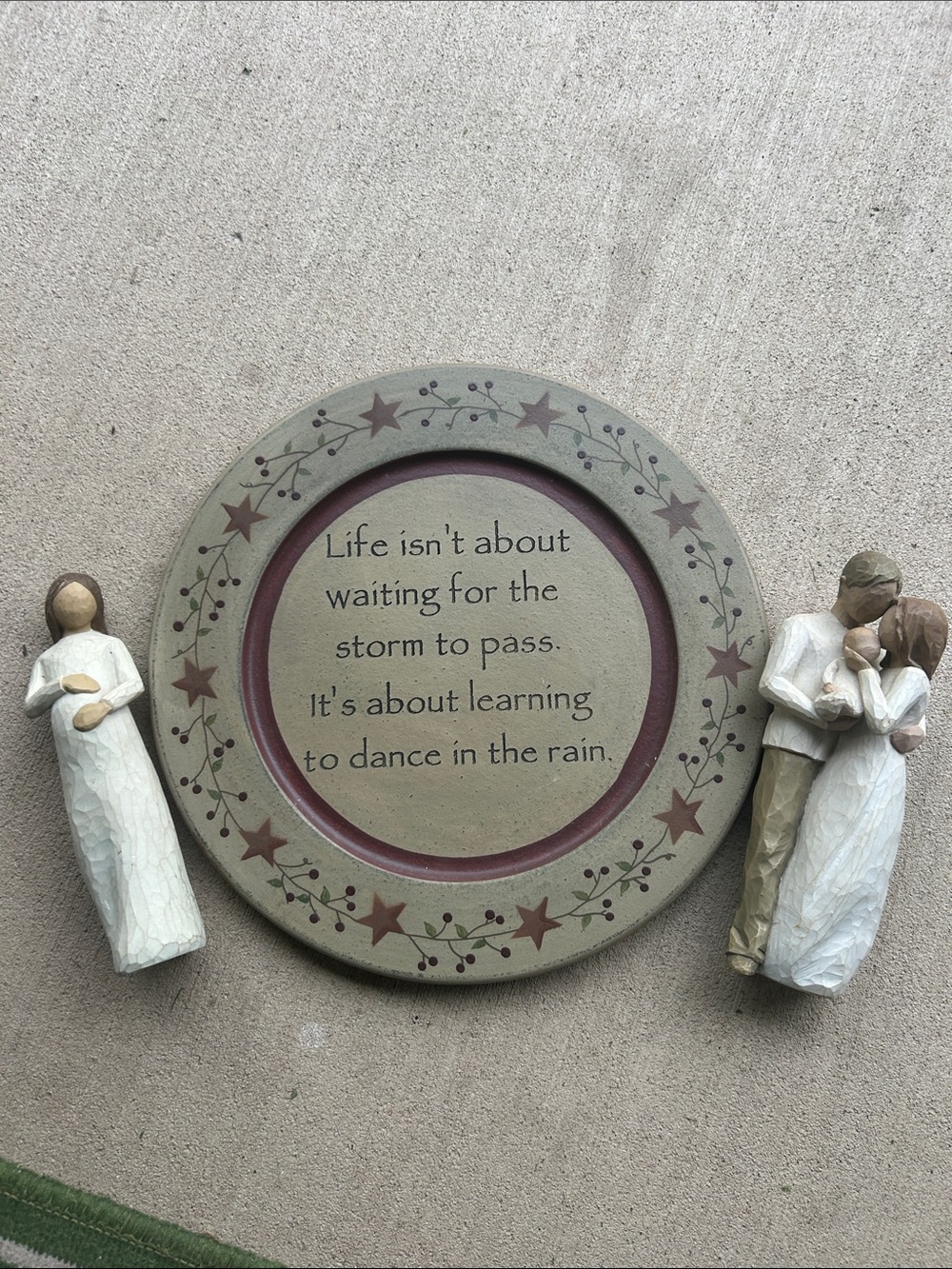 Inspirational Round Wall Plaque with Heartwarming Quote - Olive Green & Maroon